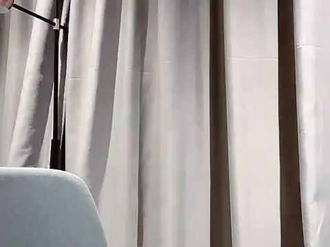 Snapshot of Mia-77 chatting on 8, 3, 2025 Mia-77 online show from 8, 3, 2025