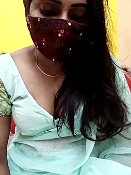 Snapshot of Thamarai28 chatting on 14, 9, 2025 Thamarai28 online show from 14, 9, 2025