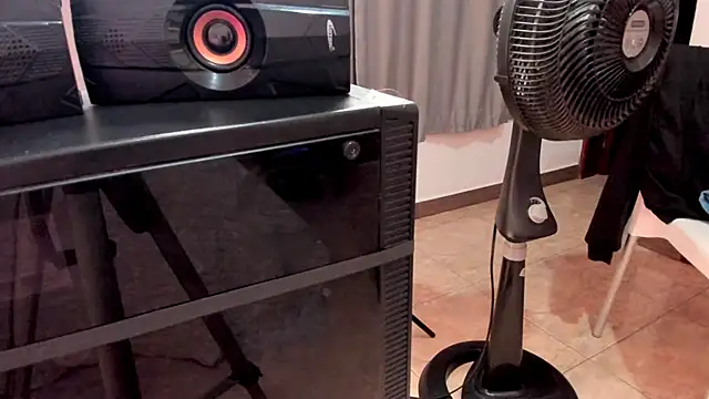 MiaHertz online show from 15, 3, 2025