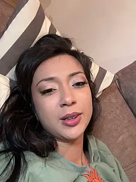 Snapshot of Bella_Morrison chatting on 12, 3, 2025 Bella Morrison online show from 12, 3, 2025