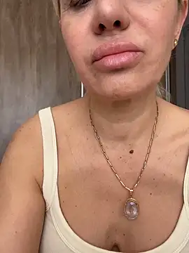 Snapshot of DeboraXporn chatting on 24, 4, 2026 DeboraXporn online show from 24, 4, 2026