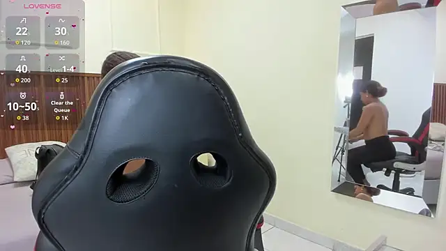 MELINAMARTINS online show from 25, 9, 2025