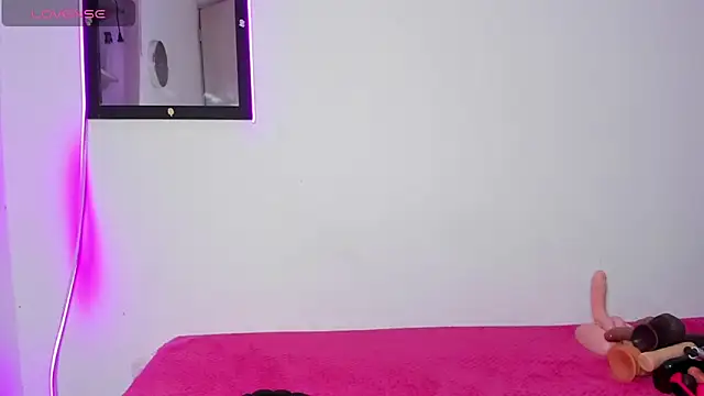Snapshot of MELINAMARTINS chatting on 5, 6, 2026 MELINAMARTINS online show from 5, 6, 2026