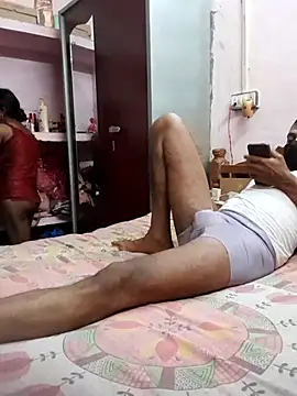 Hot couple493 online show from 18, 5, 2026
