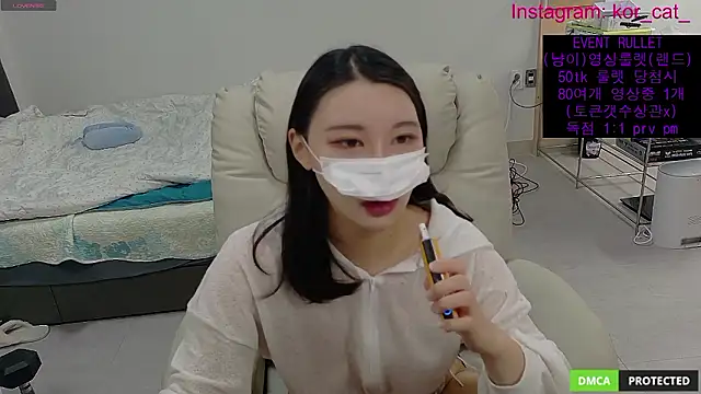 Snapshot of Kor_Cat chatting on 10, 10, 2025 Kor Cat online show from 10, 10, 2025