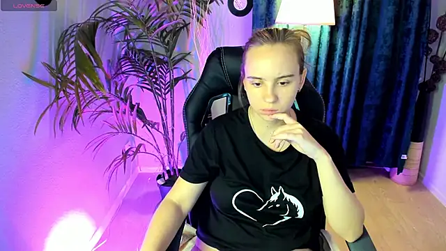 Lika 0ne online show from 17, 10, 2025