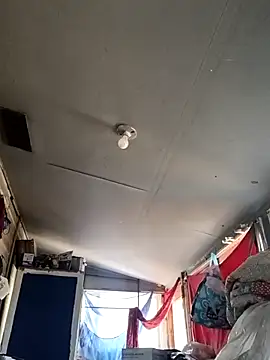 Snapshot of birdg chatting on 14, 9, 2025 birdg online show from 14, 9, 2025