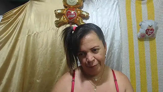 Snapshot of alina_maturehot chatting on 8, 3, 2025 alina maturehot online show from 8, 3, 2025