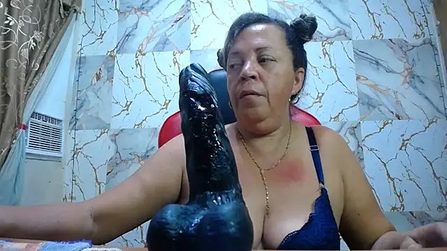 Snapshot of alina_maturehot chatting on 18, 5, 2026 alina maturehot online show from 18, 5, 2026
