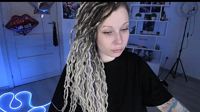 HoneySallyMoore online show from 5, 2, 2026