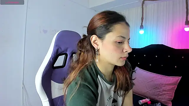 Snapshot of nicky_angel1 chatting on 22, 9, 2025 nicky angel1 online show from 22, 9, 2025