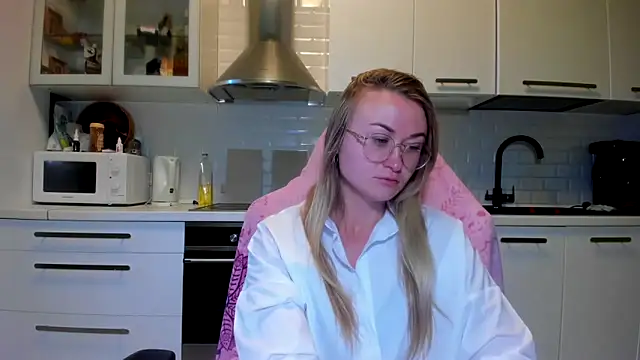 your Goddess Eva online show from 4, 10, 2025