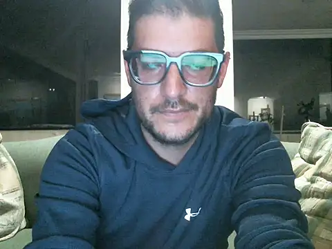 Snapshot of quitomanec chatting on 18, 5, 2026 quitomanec online show from 18, 5, 2026