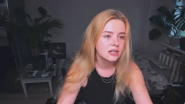 Snapshot of Alexa_Pirs chatting on 13, 9, 2025 Alexa Pirs online show from 13, 9, 2025