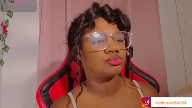 Snapshot of Daphnewalker__ chatting on 1, 2, 2026 Daphnewalker online show from 1, 2, 2026