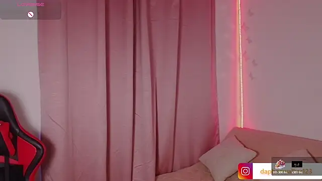 Snapshot of Daphnewalker__ chatting on 13, 3, 2026 Daphnewalker online show from 13, 3, 2026