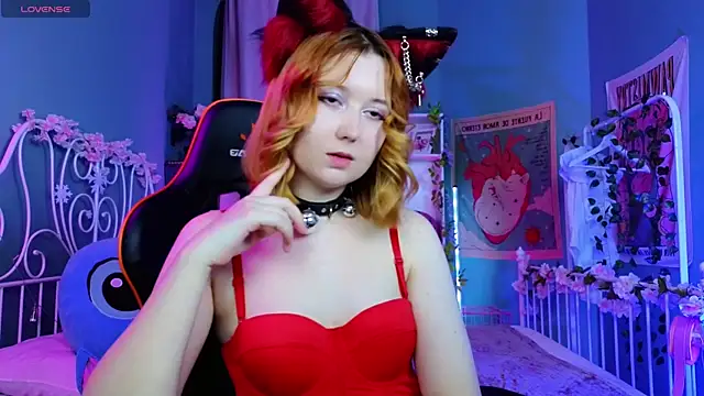 MizukiNoYoru online show from 25, 2, 2025