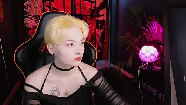 Akemi Sora  online show from 9, 3, 2025