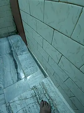 Lizza boudi online show from 5, 12, 2025