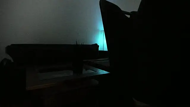 Snapshot of molicaremolicare chatting on 23, 10, 2025 molicaremolicare online show from 23, 10, 2025
