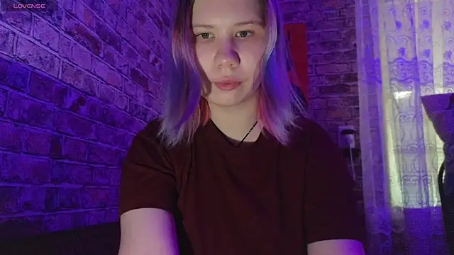 Little kitsune1707 online show from 27, 9, 2025