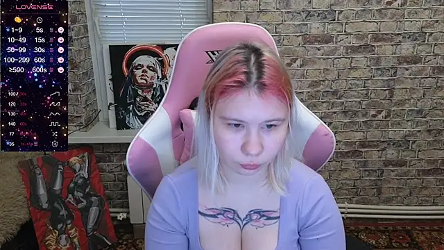 Little kitsune1707 online show from 23, 11, 2025