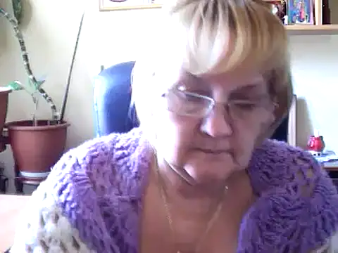 Snapshot of Violet5364 chatting on 6, 3, 2025 Violet5364 online show from 6, 3, 2025