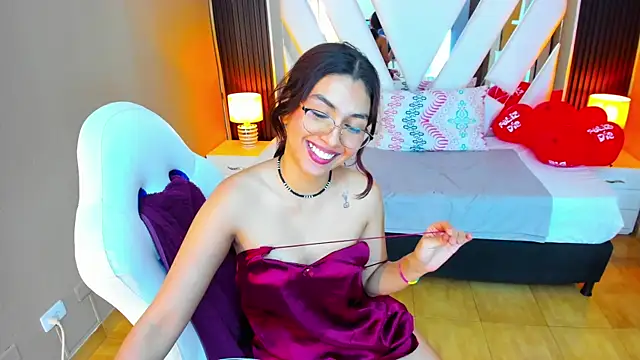 Cristin Petite online show from 16, 2, 2025