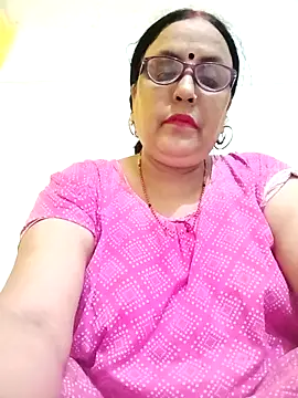 Snapshot of Kiyara8 chatting on 4, 10, 2025 Kiyara8 online show from 4, 10, 2025