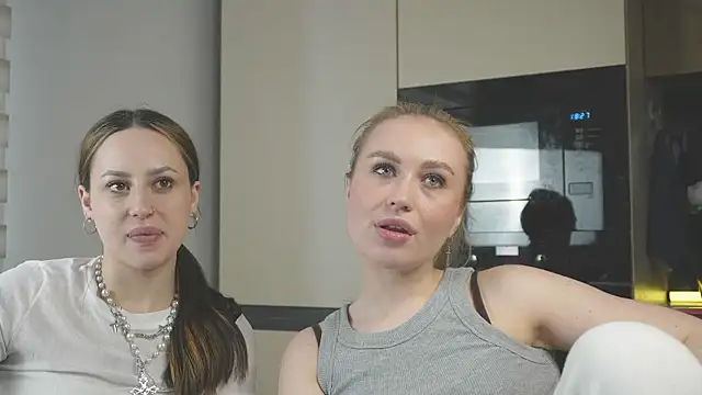 Snapshot of girlstirp chatting on 14, 3, 2025 girlstirp online show from 14, 3, 2025