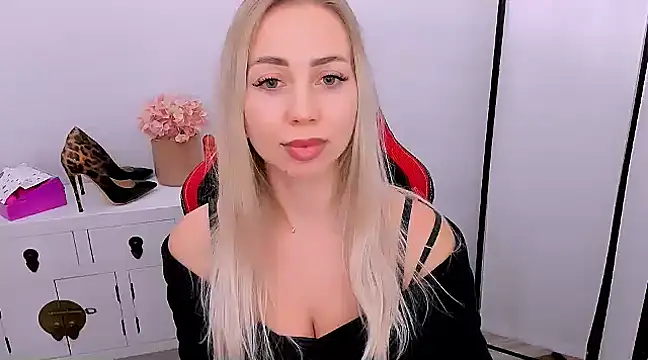 Snapshot of MargaritaRose chatting on 19, 3, 2025 MargaritaRose online show from 19, 3, 2025