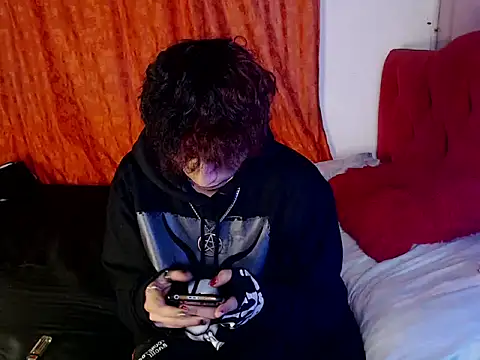 Alien Twink online show from 27, 9, 2025