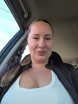 Mona Plus online show from 9, 11, 2025