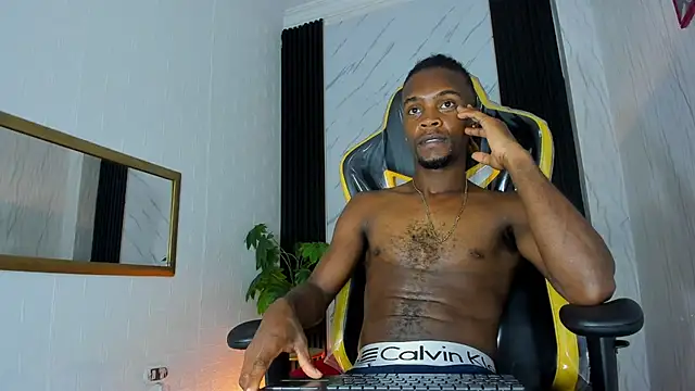 Snapshot of LooganX chatting on 24, 2, 2025 LooganX online show from 24, 2, 2025