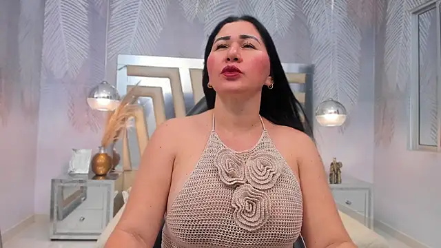 Layla palmer online show from 14, 2, 2025