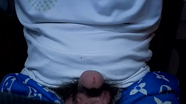 Snapshot of strongdude212 chatting on 2, 11, 2025 strongdude212 online show from 2, 11, 2025