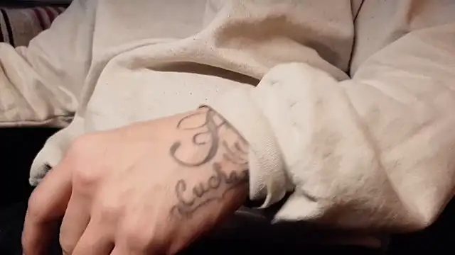 Snapshot of strongdude212 chatting on 1, 2, 2026 strongdude212 online show from 1, 2, 2026