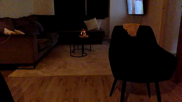 Bleueyez007 online show from 22, 2, 2025