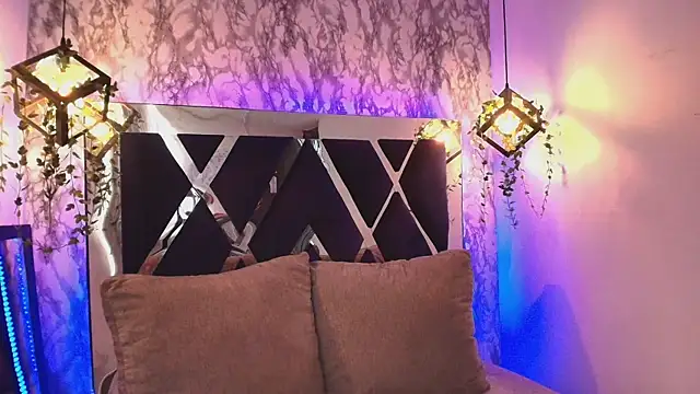 charlotte bluee online show from 14, 11, 2025