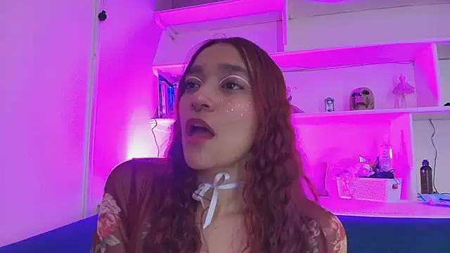 charlotte bluee online show from 14, 12, 2025