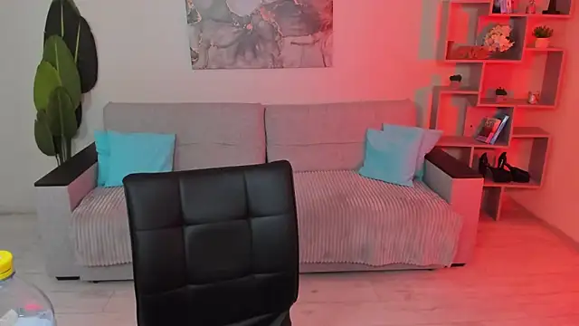 GabriellaMays online show from 14, 4, 2026