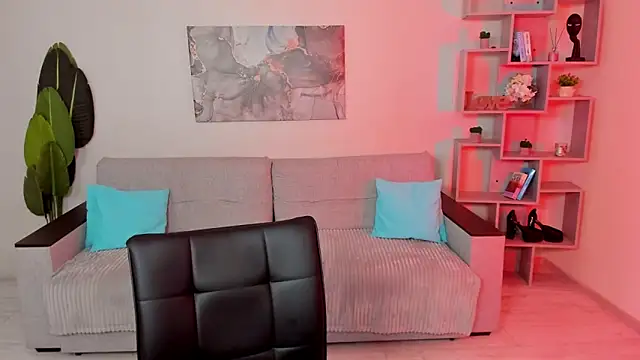 GabriellaMays online show from 17, 4, 2026