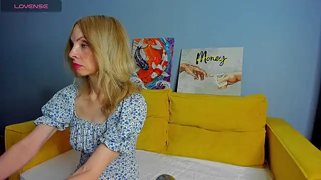 Snapshot of Tasha-Grey chatting on 16, 2, 2025 Tasha-Grey online show from 16, 2, 2025