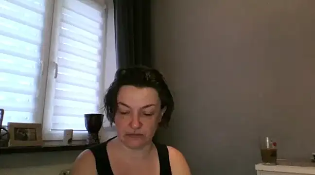 Snapshot of EleanoraMILF chatting on 25, 2, 2025 EleanoraMILF online show from 25, 2, 2025