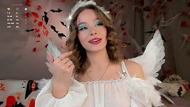 TaiteBayles online show from 31, 10, 2025