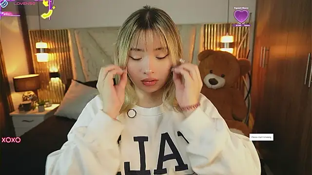 Snapshot of Julieta_priv chatting on 4, 2, 2026 Julieta priv online show from 4, 2, 2026