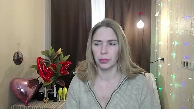 TessaDaybreak online show from 14, 2, 2025