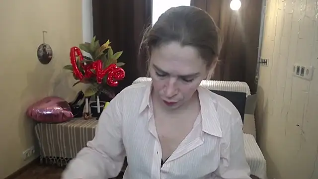 TessaDaybreak online show from 20, 2, 2025