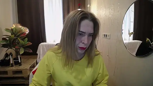 TessaDaybreak online show from 18, 3, 2025