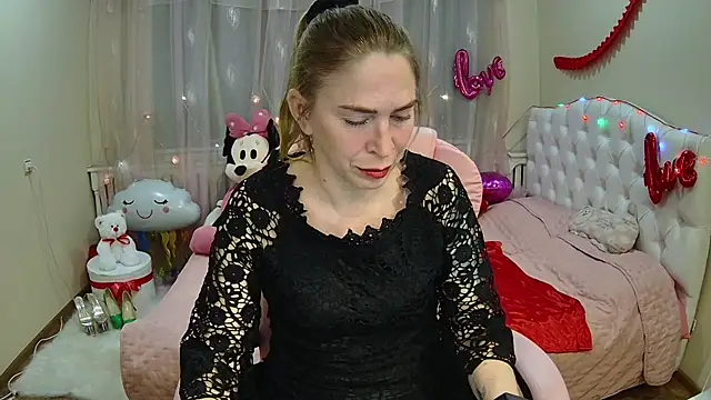 TessaDaybreak online show from 21, 3, 2025